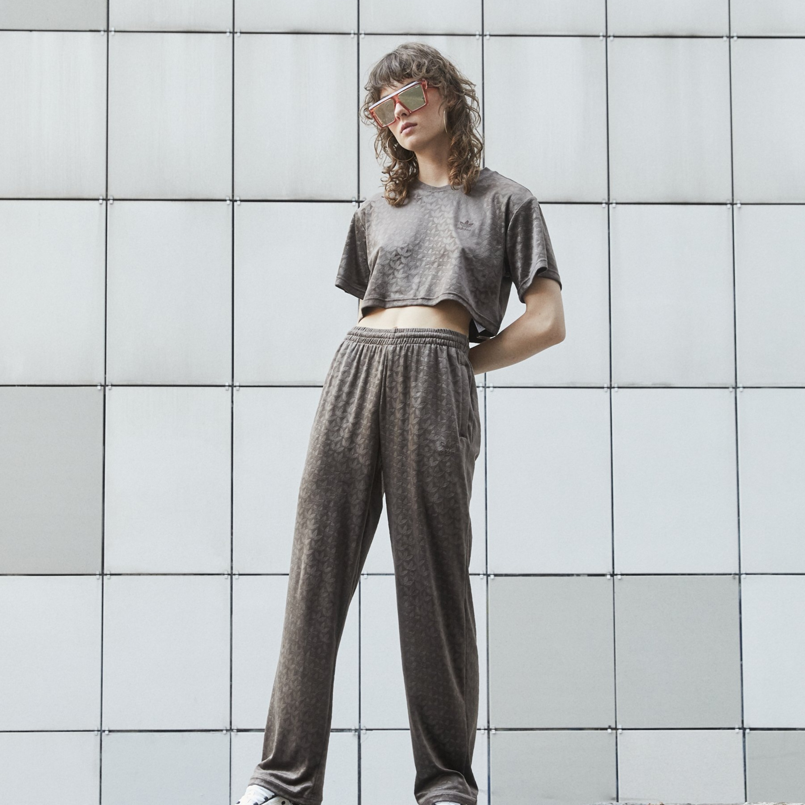 Фото № 2 с приближением к товару «‎Adidas Adirola »