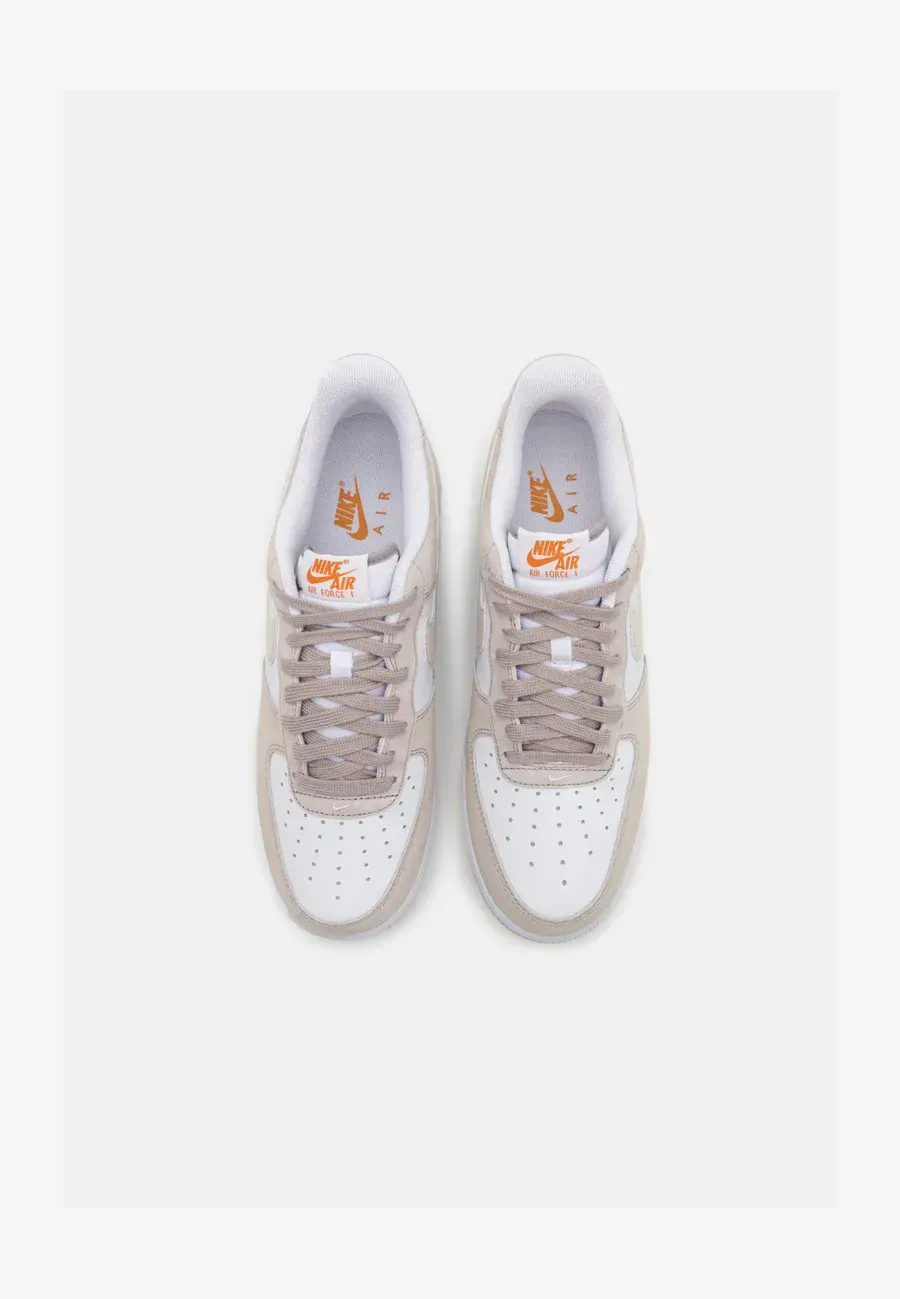 Фото № 4 с приближением к товару «‎AIR FORCE 1 07 UNISEX»