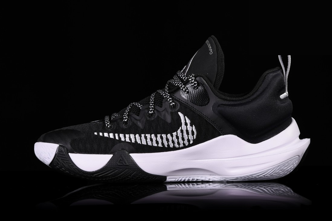 Фото № 3 с приближением к товару «‎Nike Giannis Immortality Volt »