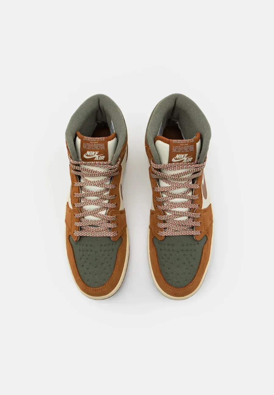 Фото № 4 с приближением к товару «‎AIR JORDAN 1 ELEMENT»