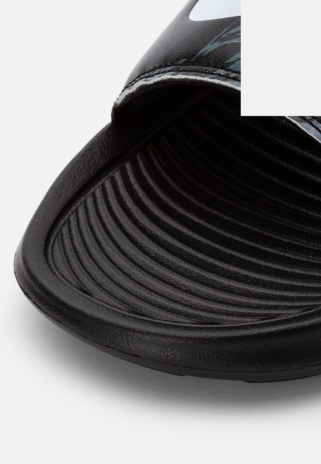 Фото № 5 с приближением к товару «‎Nike Victori One Slide Print»