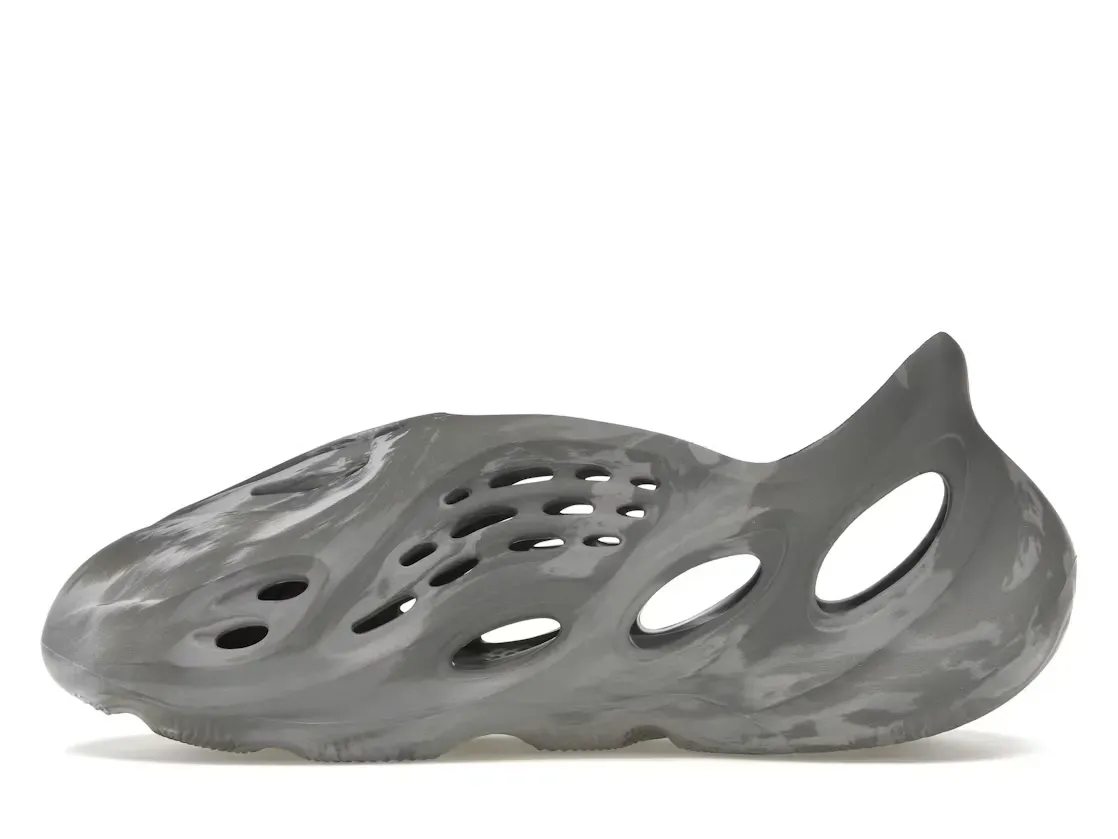 Фото № 3 с приближением к товару «‎adidas Yeezy Foam RNR»