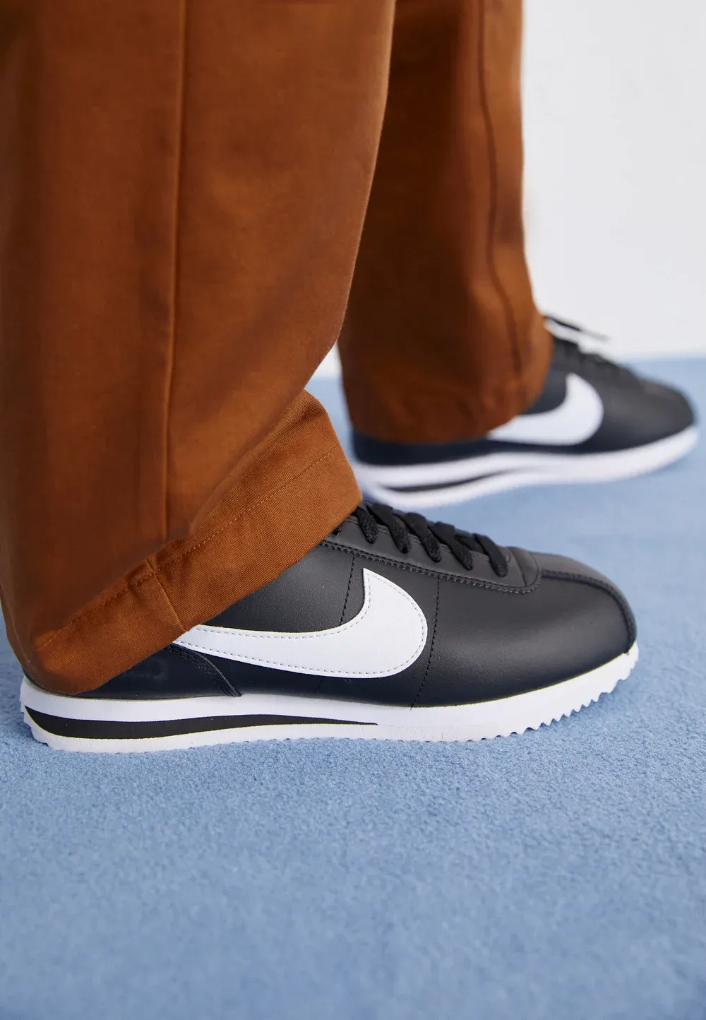 Фото № 3 с приближением к товару «‎CORTEZ»