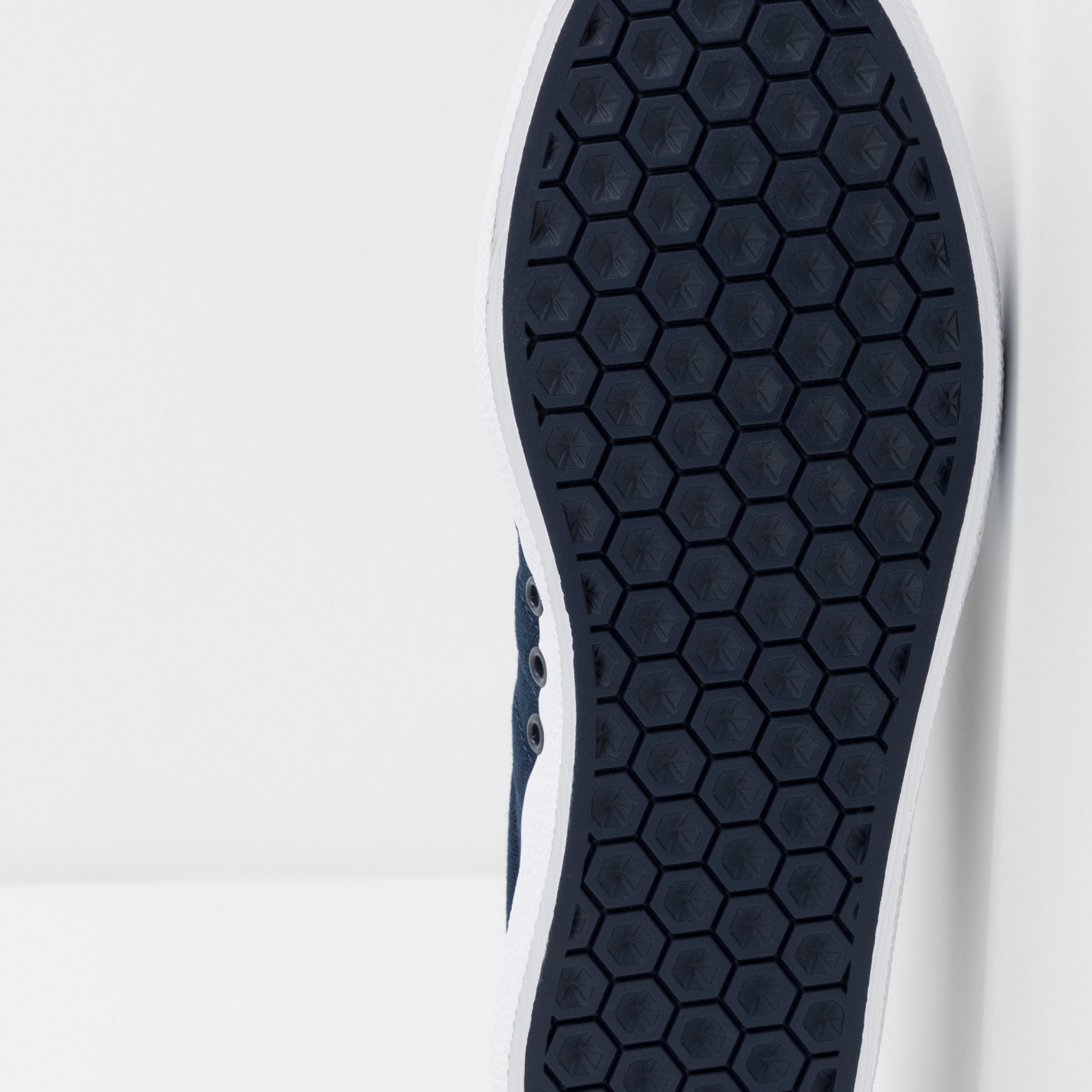 Фото № 5 с приближением к товару «‎Adidas 3mc »