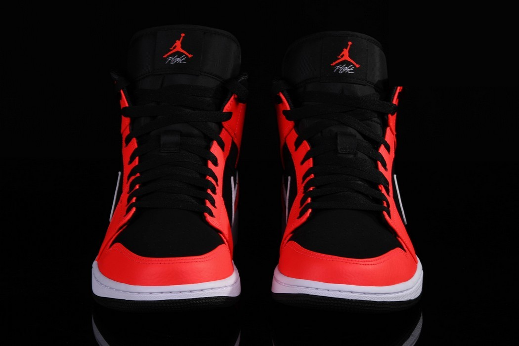 Фото № 5 с приближением к товару «‎Air Jordan 1 Mid Infrared 23»
