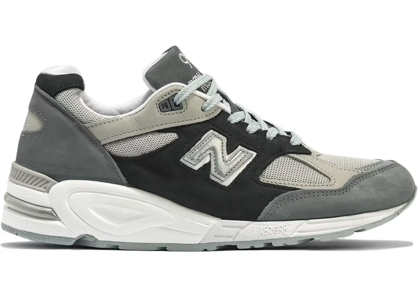 New Balance 990v2