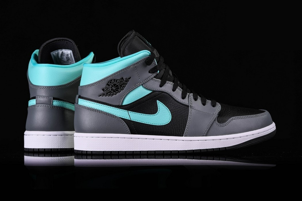 Фото № 5 с приближением к товару «‎Nike Air Jordan 1 Retro Aqua»