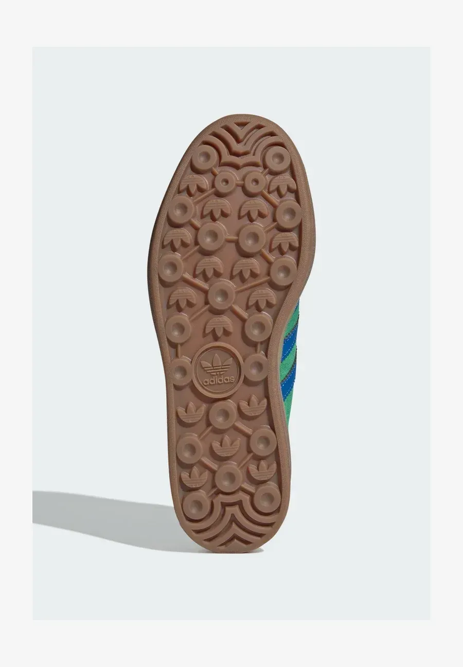 Фото № 4 с приближением к товару «‎GAZELLE BOLD»