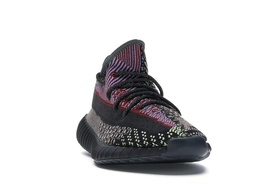 Фото № 3 с приближением к товару «‎adidas Yeezy Boost 350 V2 Yecheil (Non-Reflective)»