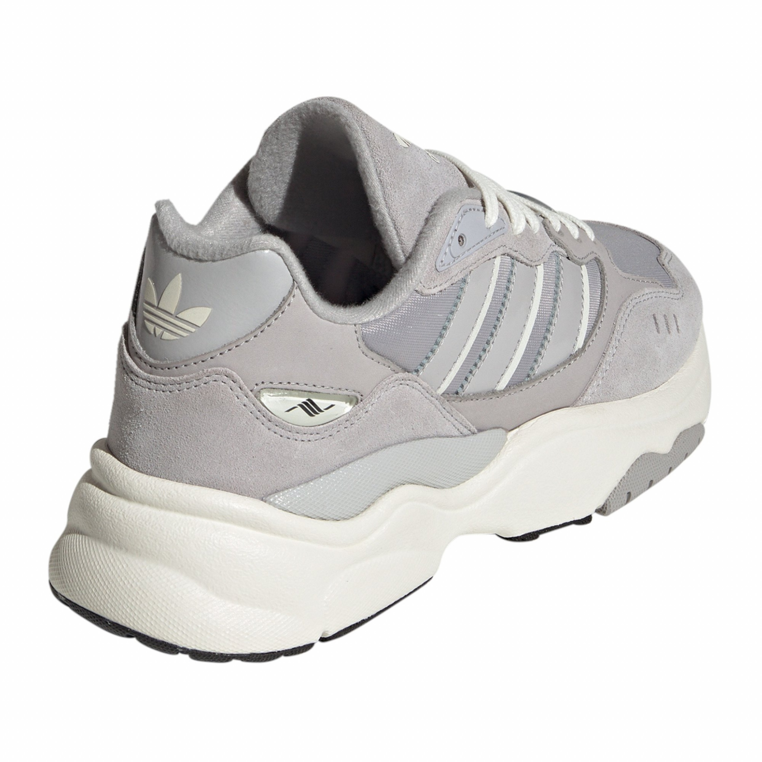 Фото № 4 с приближением к товару «‎Adidas Retropy »