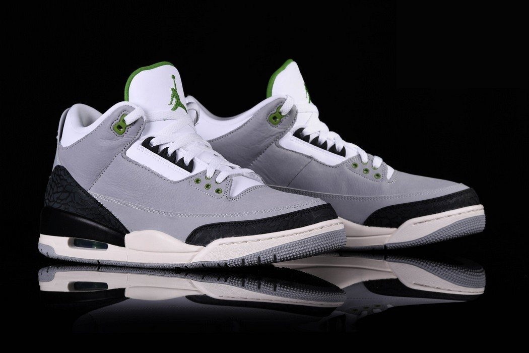 Фото № 2 с приближением к товару «‎Air Jordan 3 Retro Chlorophyll»