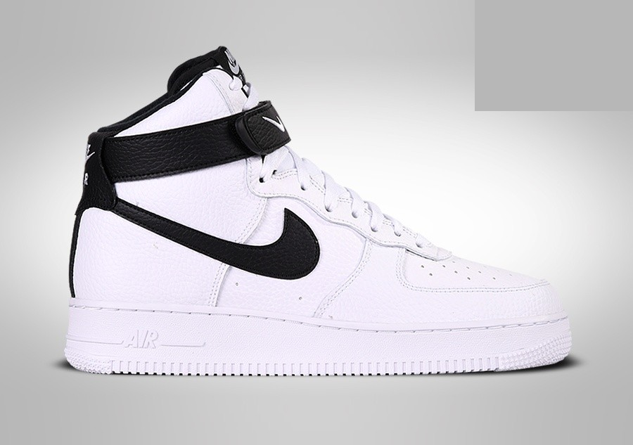 Фото № 1 с приближением к товару «‎Nike Air Force 1 ’07 »