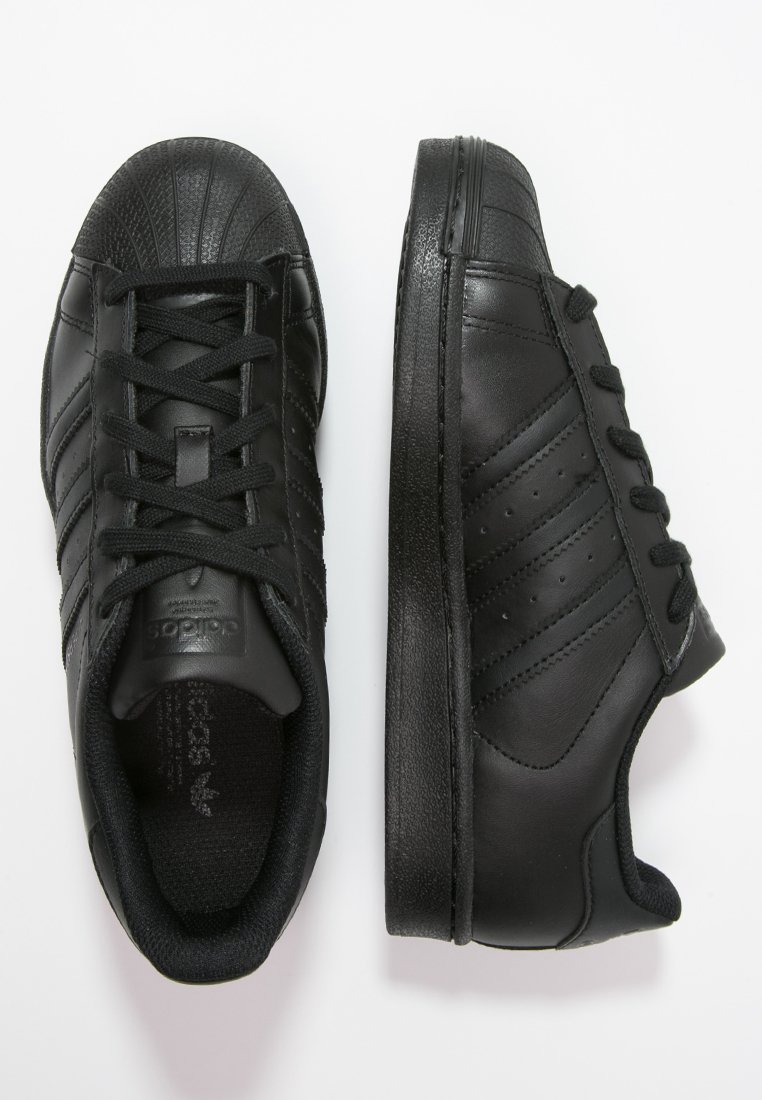 Фото № 2 с приближением к товару «‎Adidas Superstar Foundation »