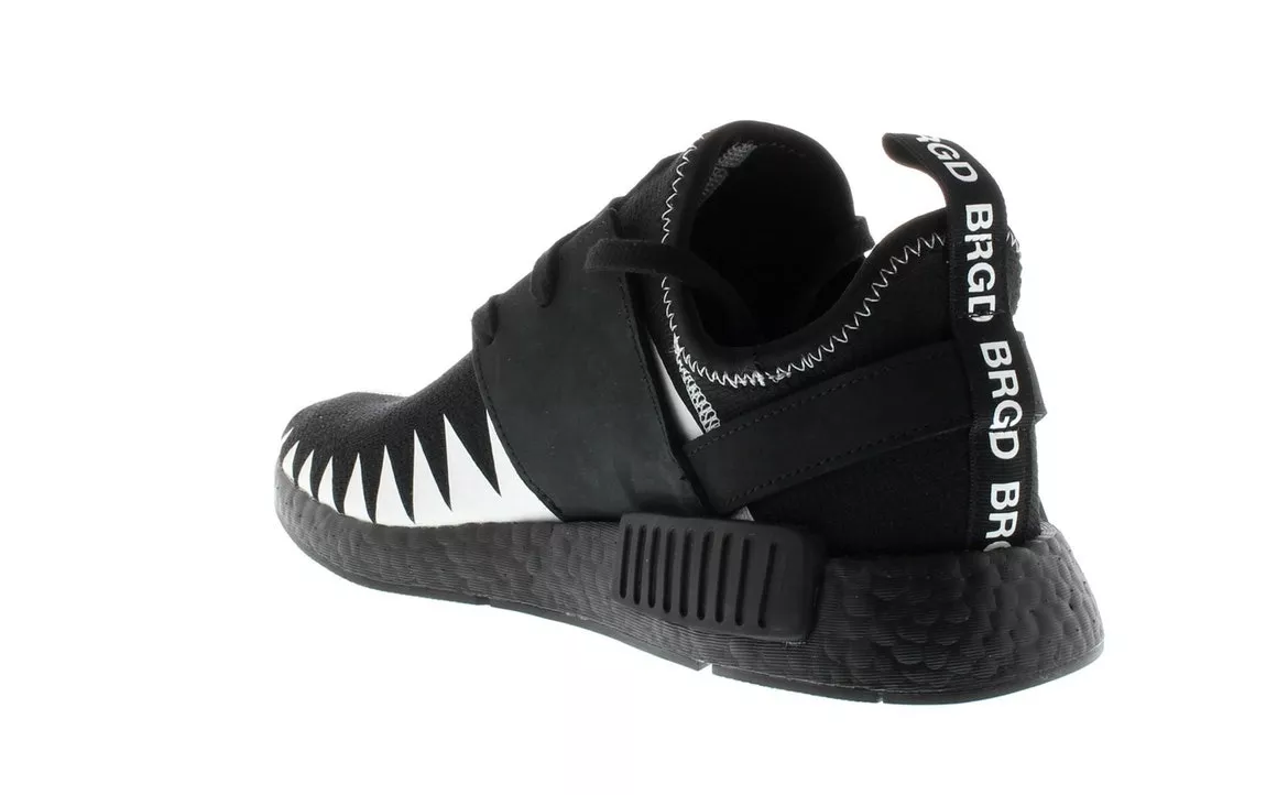 Фото № 4 с приближением к товару «‎adidas NMD R1 Neighborhood Core Black»