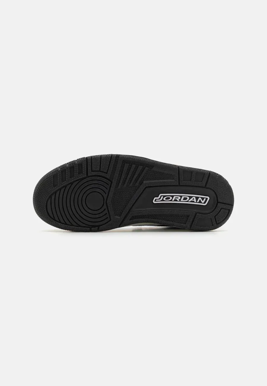 Фото № 4 с приближением к товару «‎AIR JORDAN LEGACY 312 »