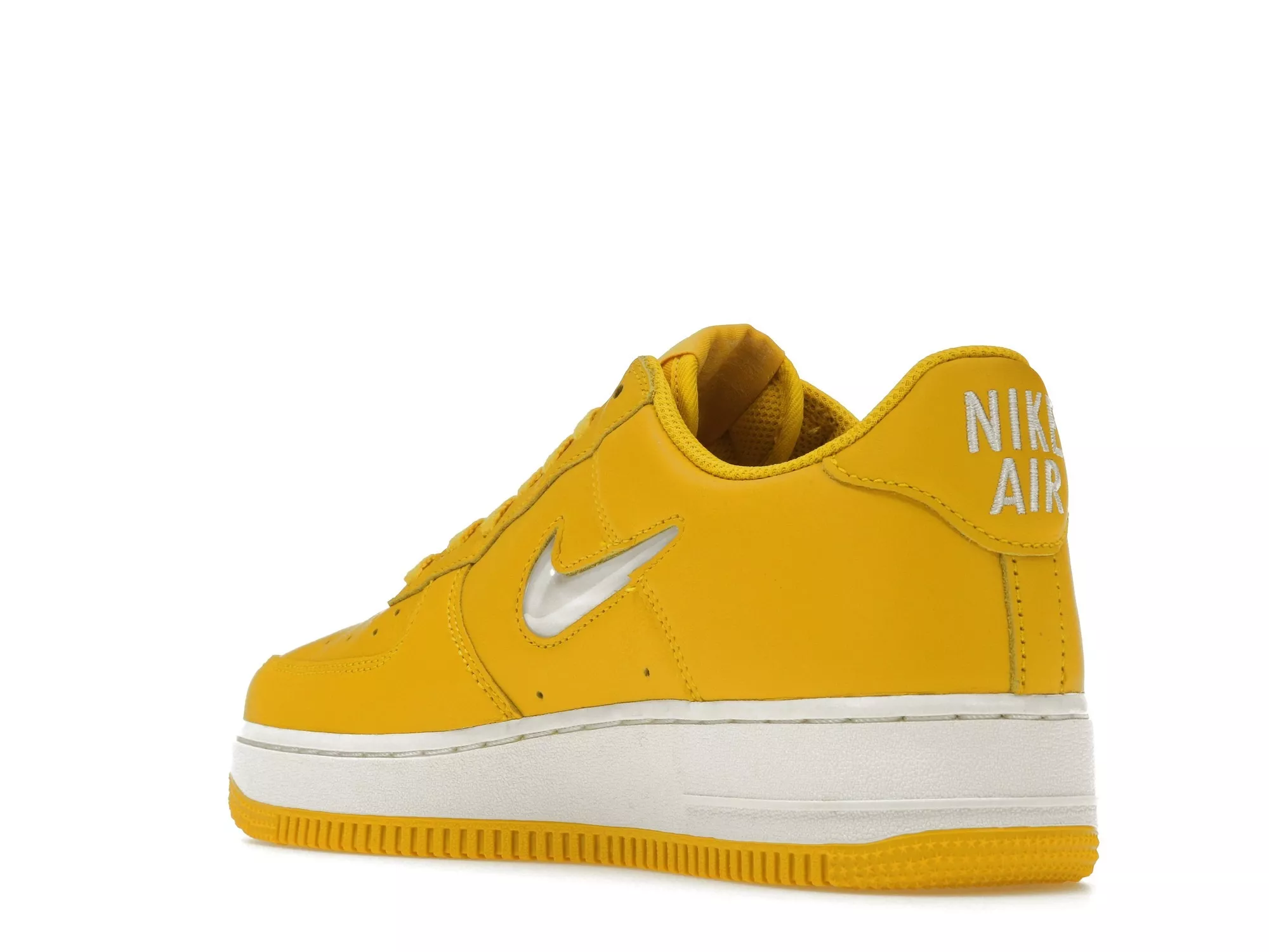 Фото № 3 с приближением к товару «‎Nike Air Force 1 Low 07 Retro Color of the Month Yellow Jewel»