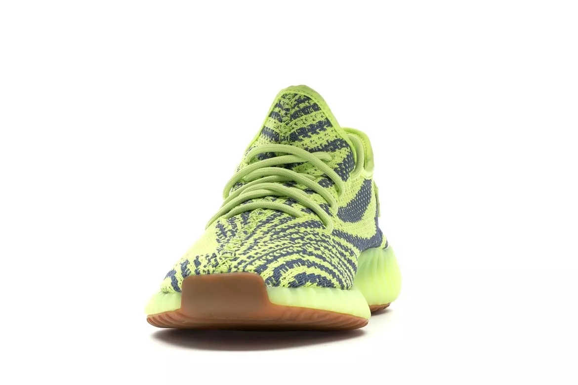 Фото № 3 с приближением к товару «‎adidas Yeezy Boost 350 V2 Semi Frozen Yellow»