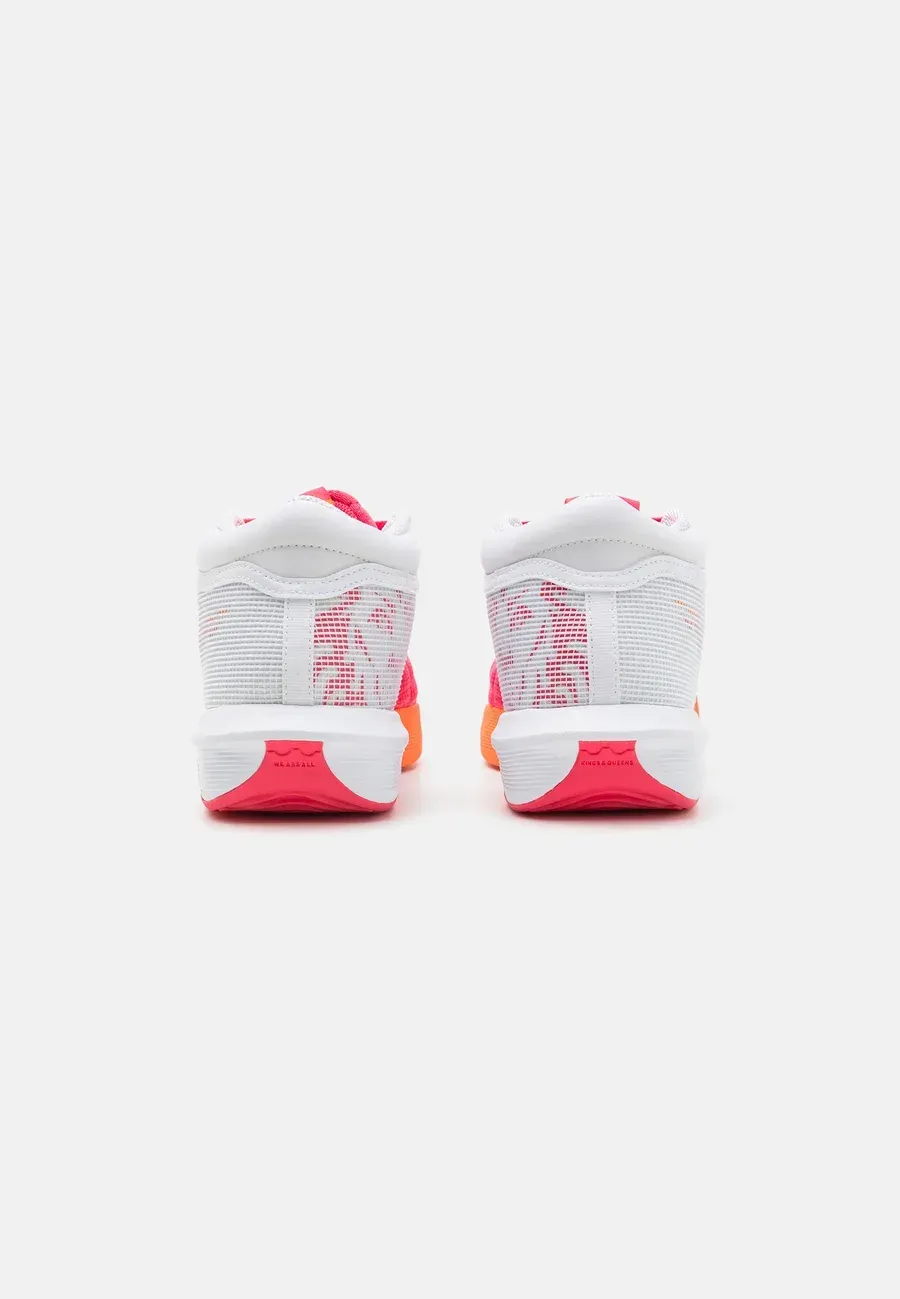 Фото № 3 с приближением к товару «‎LEBRON WITNESS»