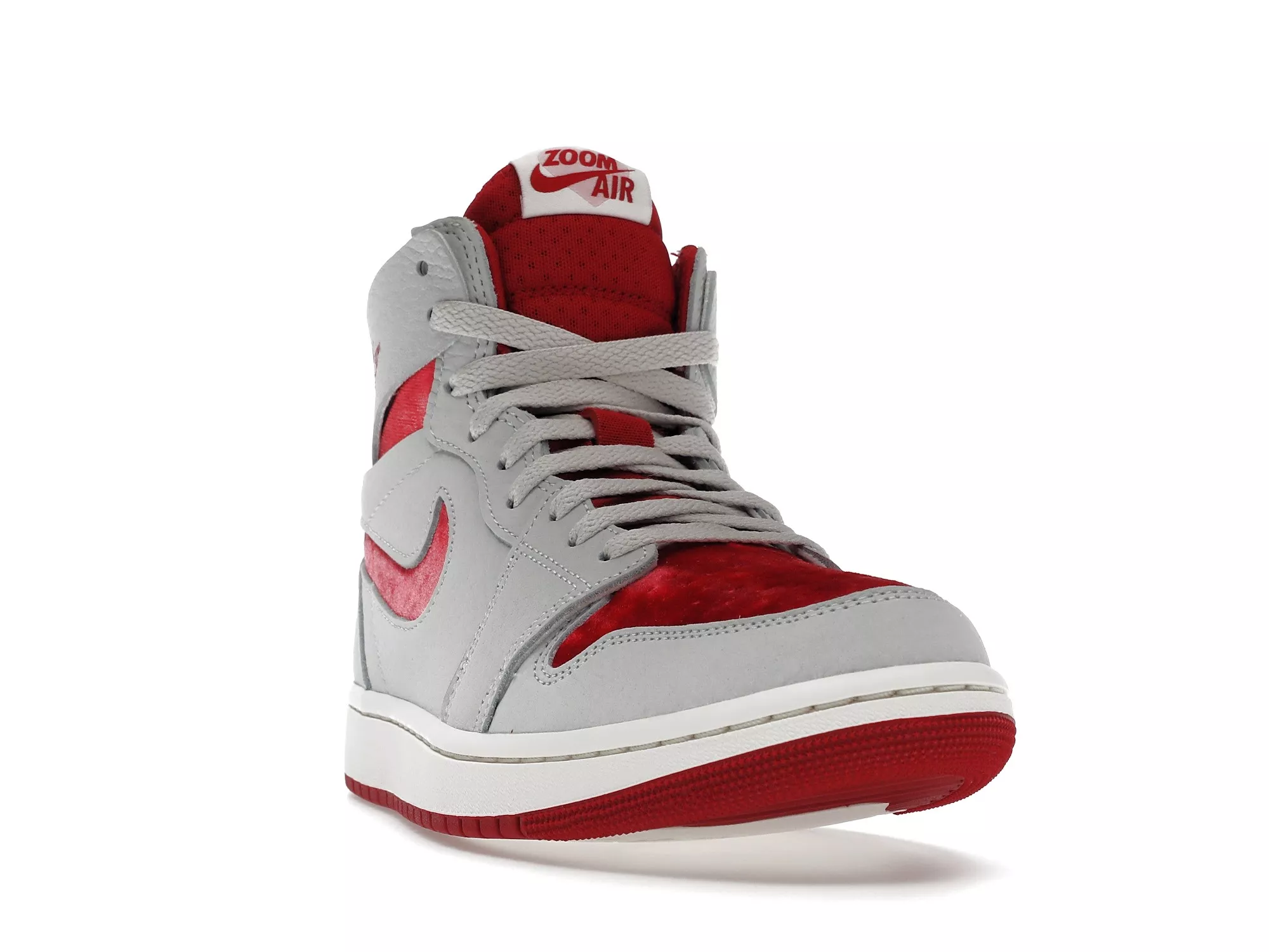 Фото № 3 с приближением к товару «‎Jordan 1 High Zoom Air CMFT 2 Valentine's Day (2023) »