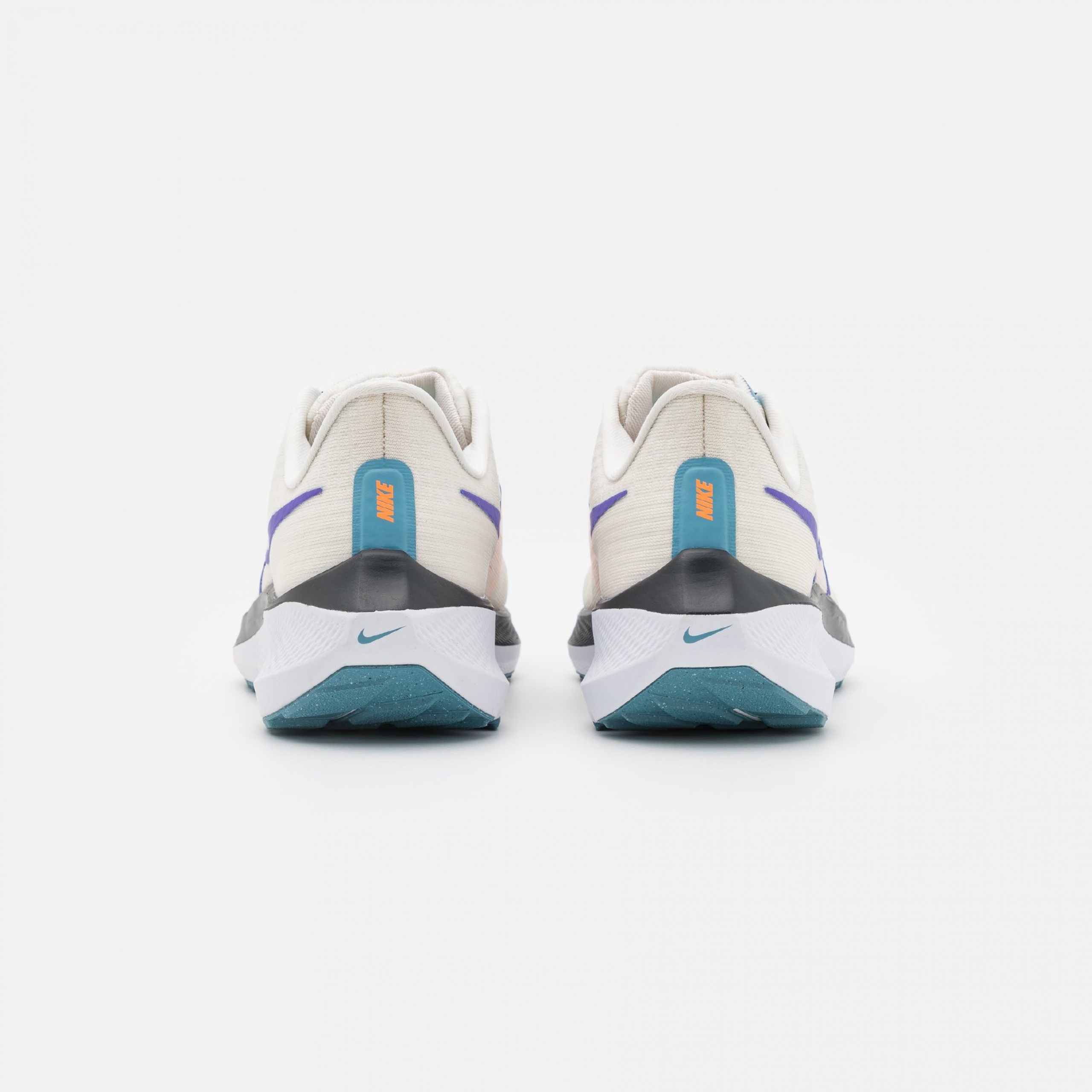 Фото № 3 с приближением к товару «‎Nike Air Zoom Pegasus 39»