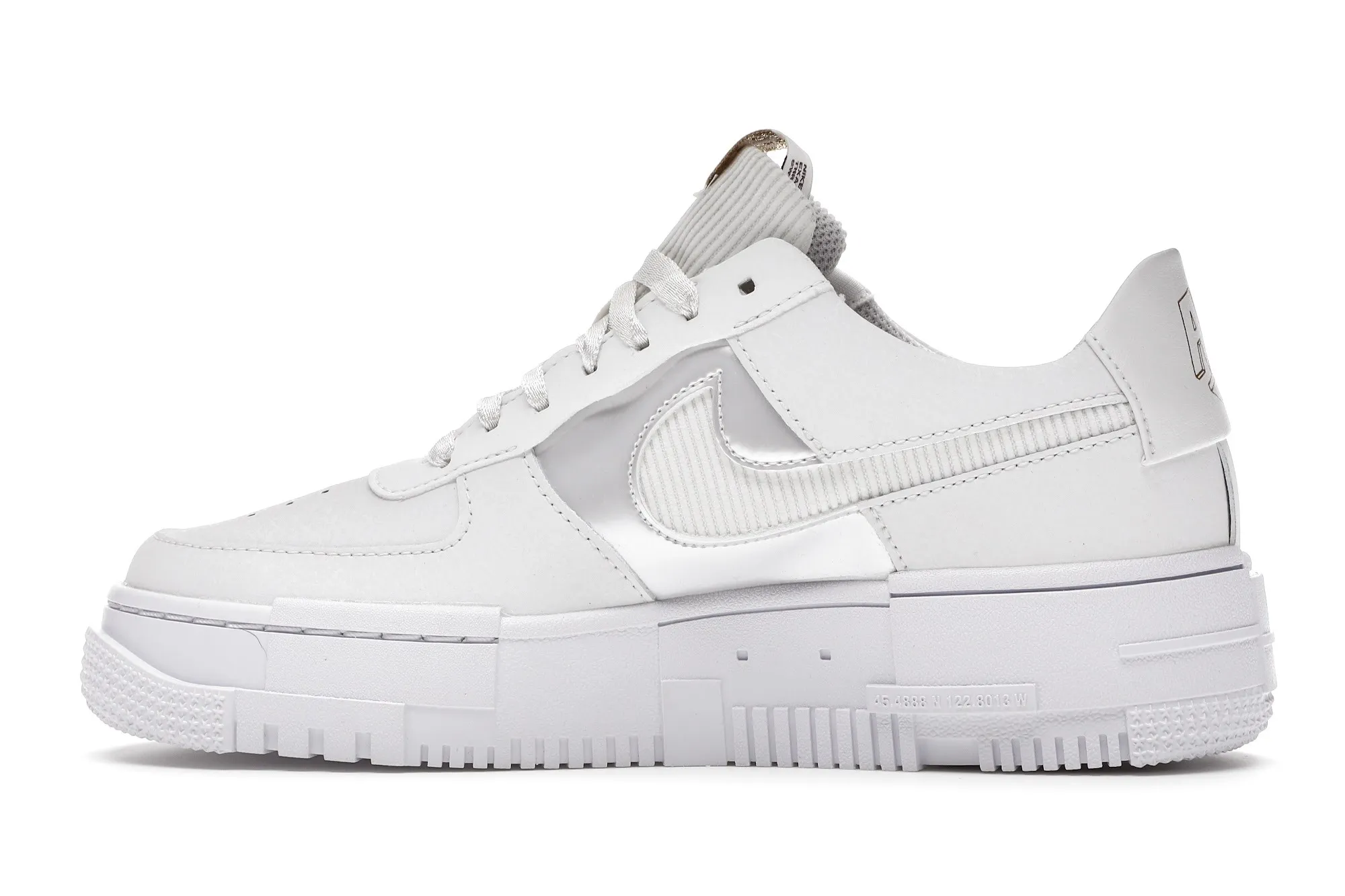 Фото № 5 с приближением к товару «‎Nike Air Force 1 Low Pixel Summit White »