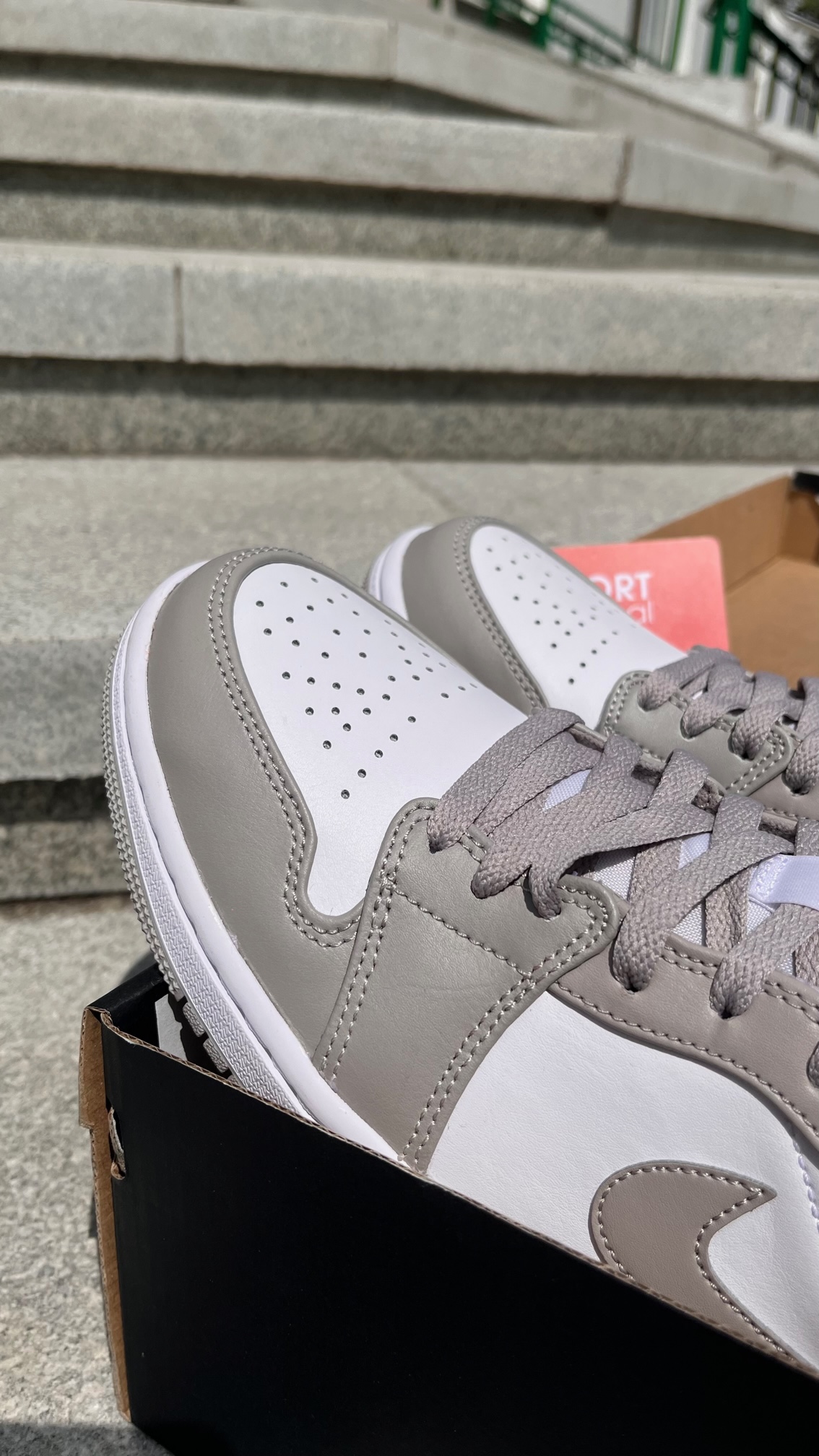 Фото № 3 с приближением к товару «‎Air Jordan 1 Mid "Linen"»