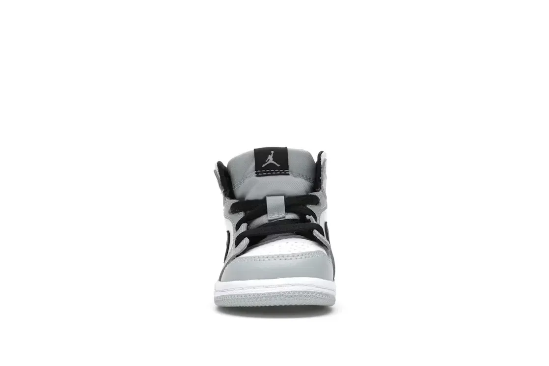 Фото № 2 с приближением к товару «‎Jordan 1 Mid»