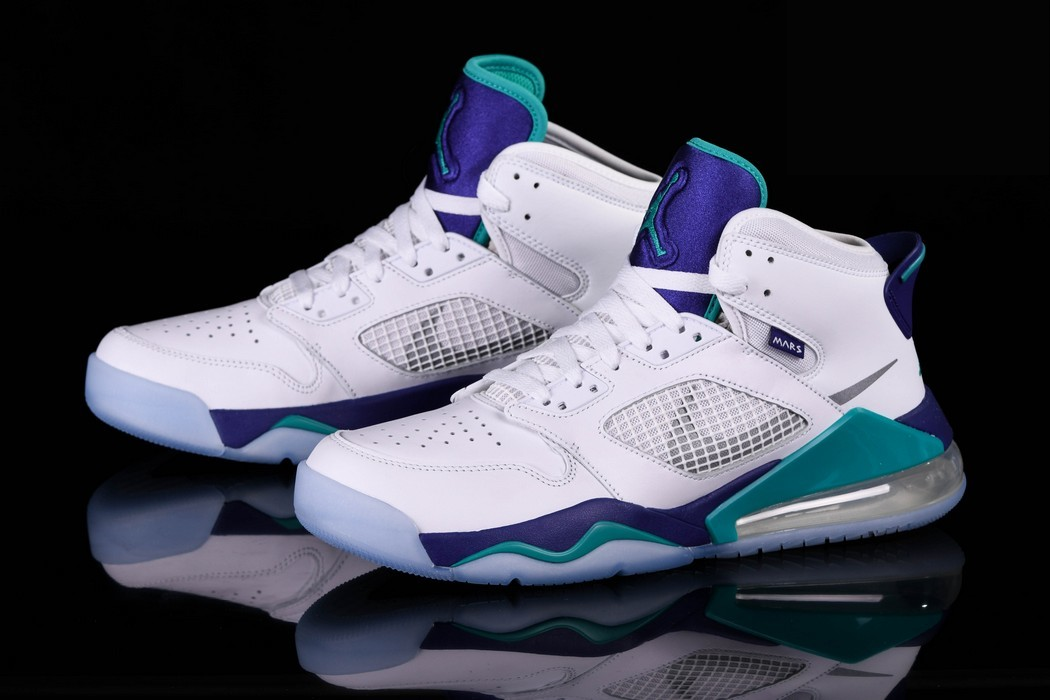 Фото № 2 с приближением к товару «‎Nike Air Jordan Mars 270 Grape »