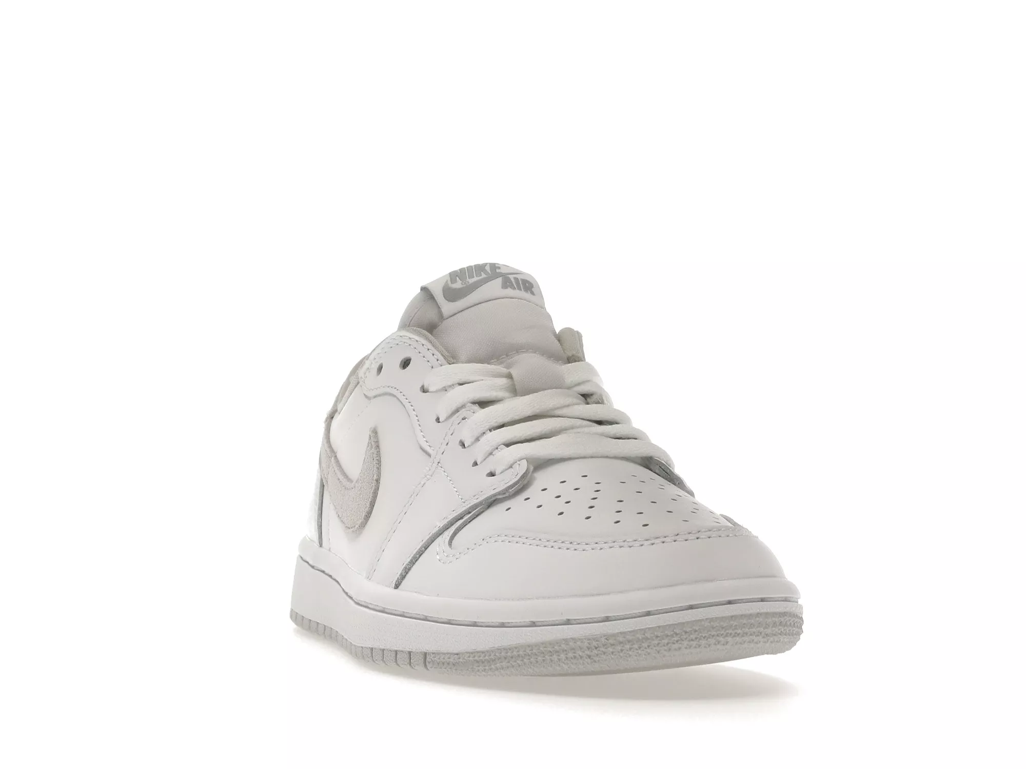 Фото № 2 с приближением к товару «‎Jordan 1 Low OG Neutral Grey (2021) »