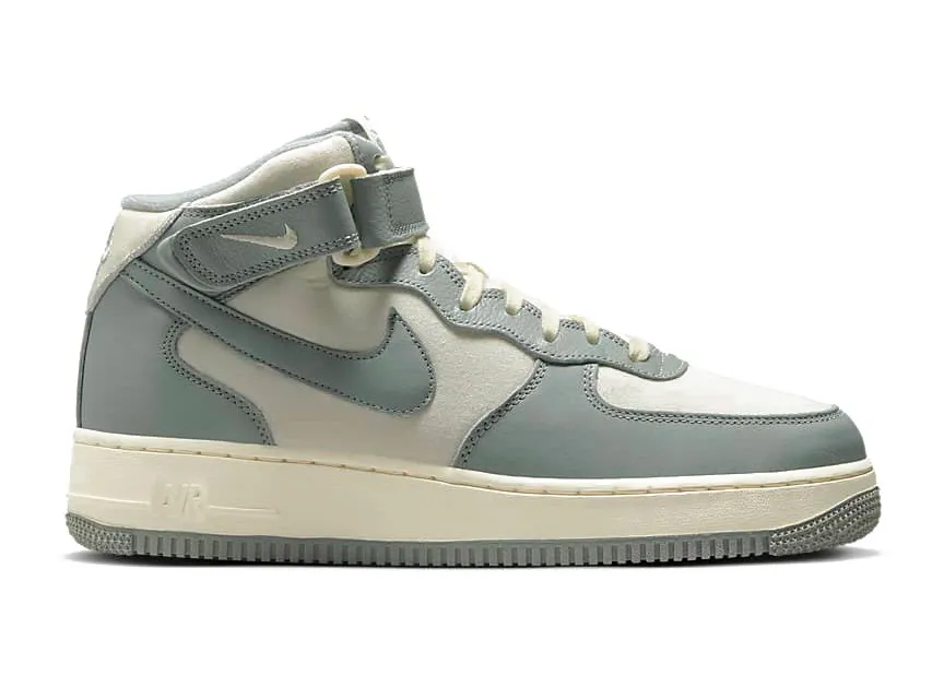 Фото № 1 с приближением к товару «‎Nike Air Force 1 Mid 07 LX NBHD Mica Green»