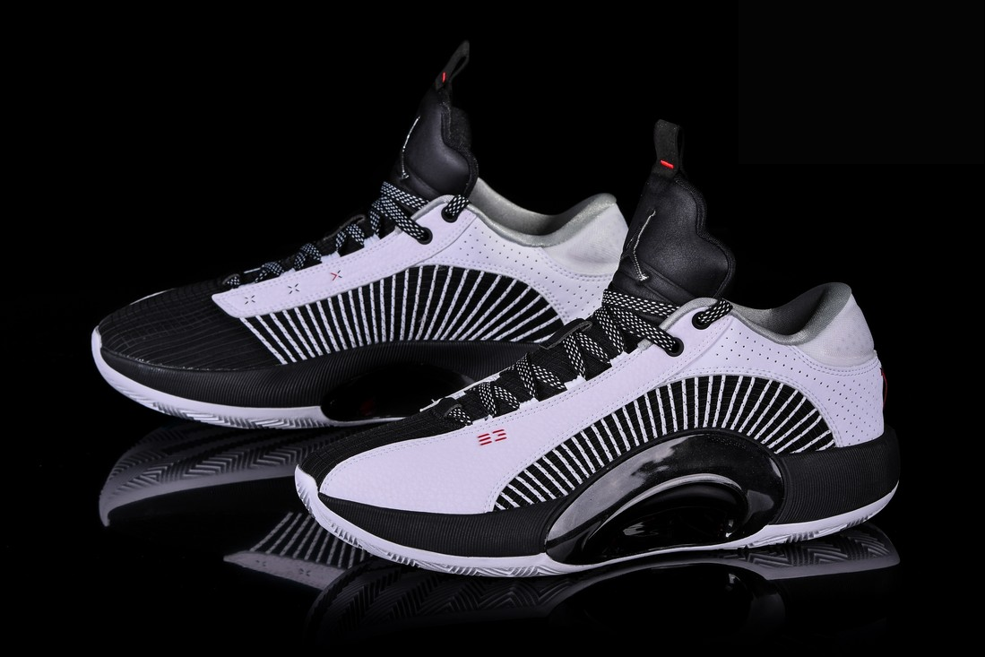 Фото № 4 с приближением к товару «‎Nike Air Jordan 35 Chrome Luka Doncic PE »