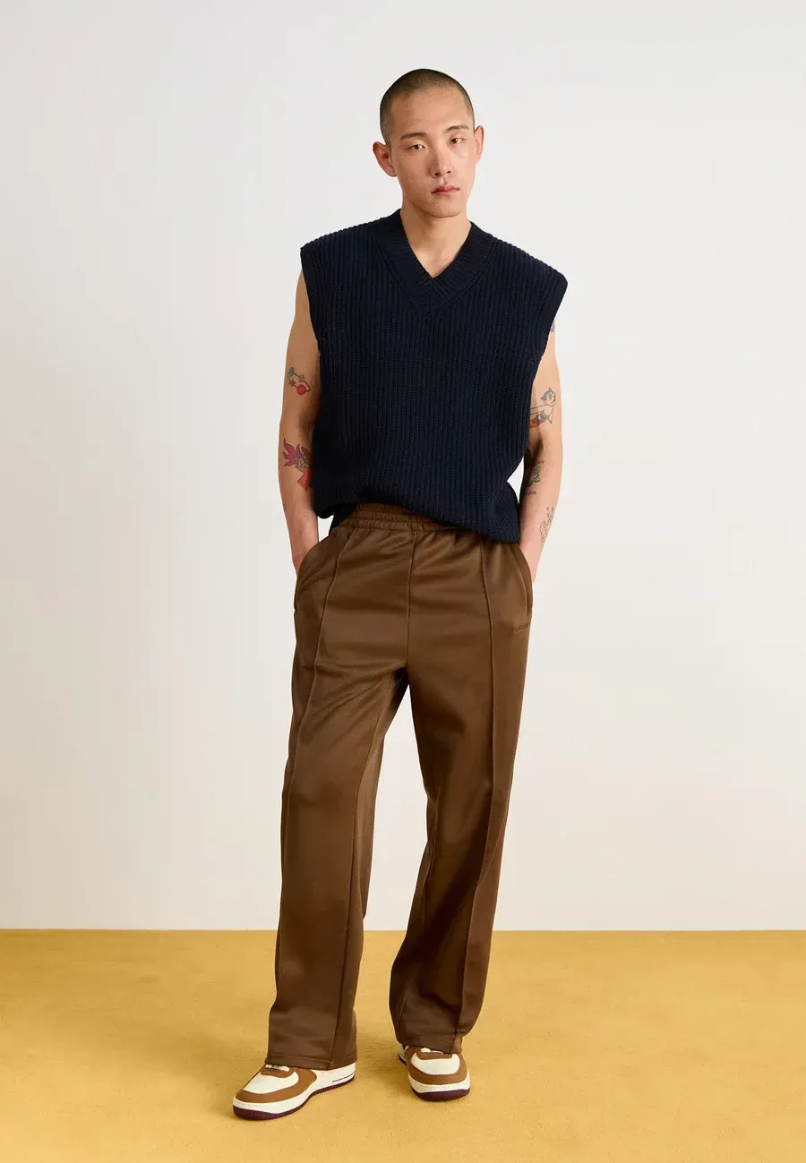 Фото № 3 с приближением к товару «‎AIR FORCE 1 07 LV8»