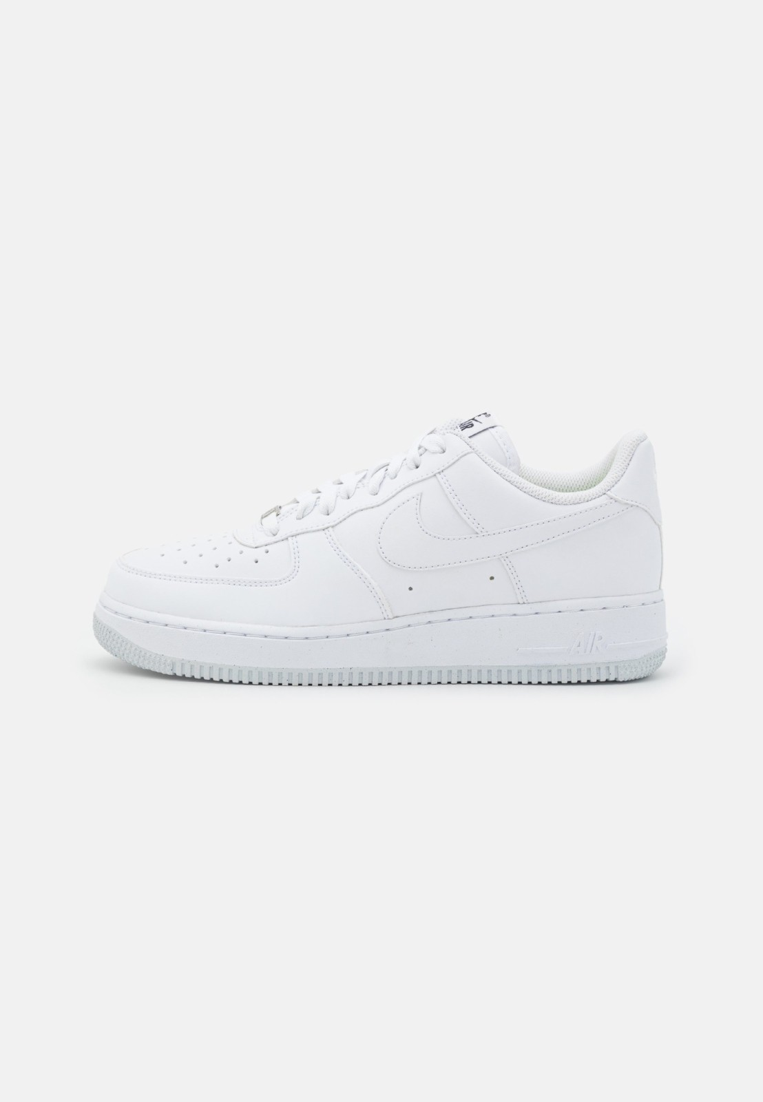 Фото № 1 с приближением к товару «‎Nike Air Force 1 »
