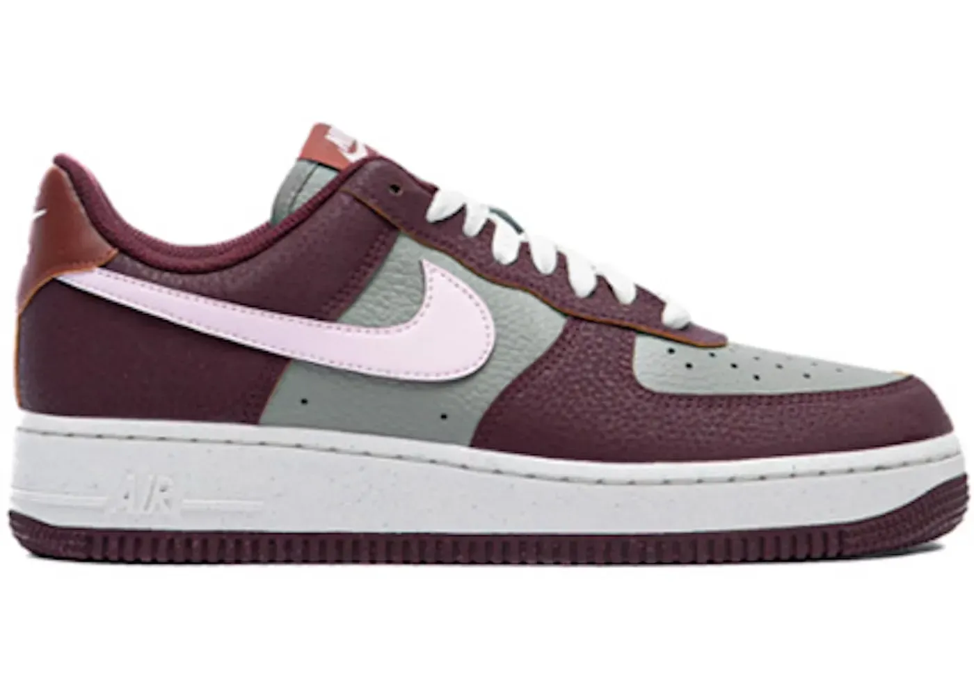 Фото № 1 с приближением к товару «‎Nike Air Force 1 Low '07 Next Nature»