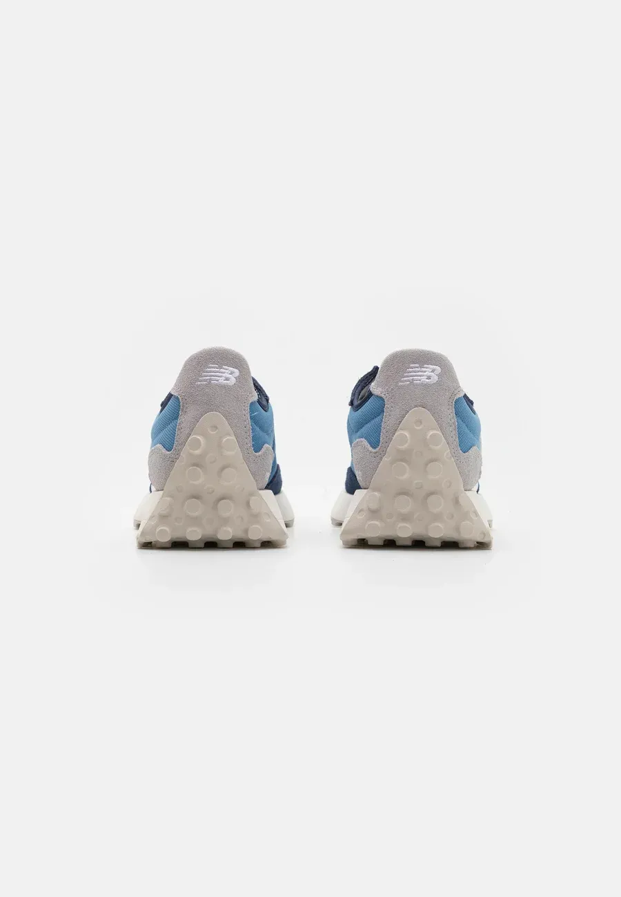 Фото № 3 с приближением к товару «‎U327CJ UNISEX»