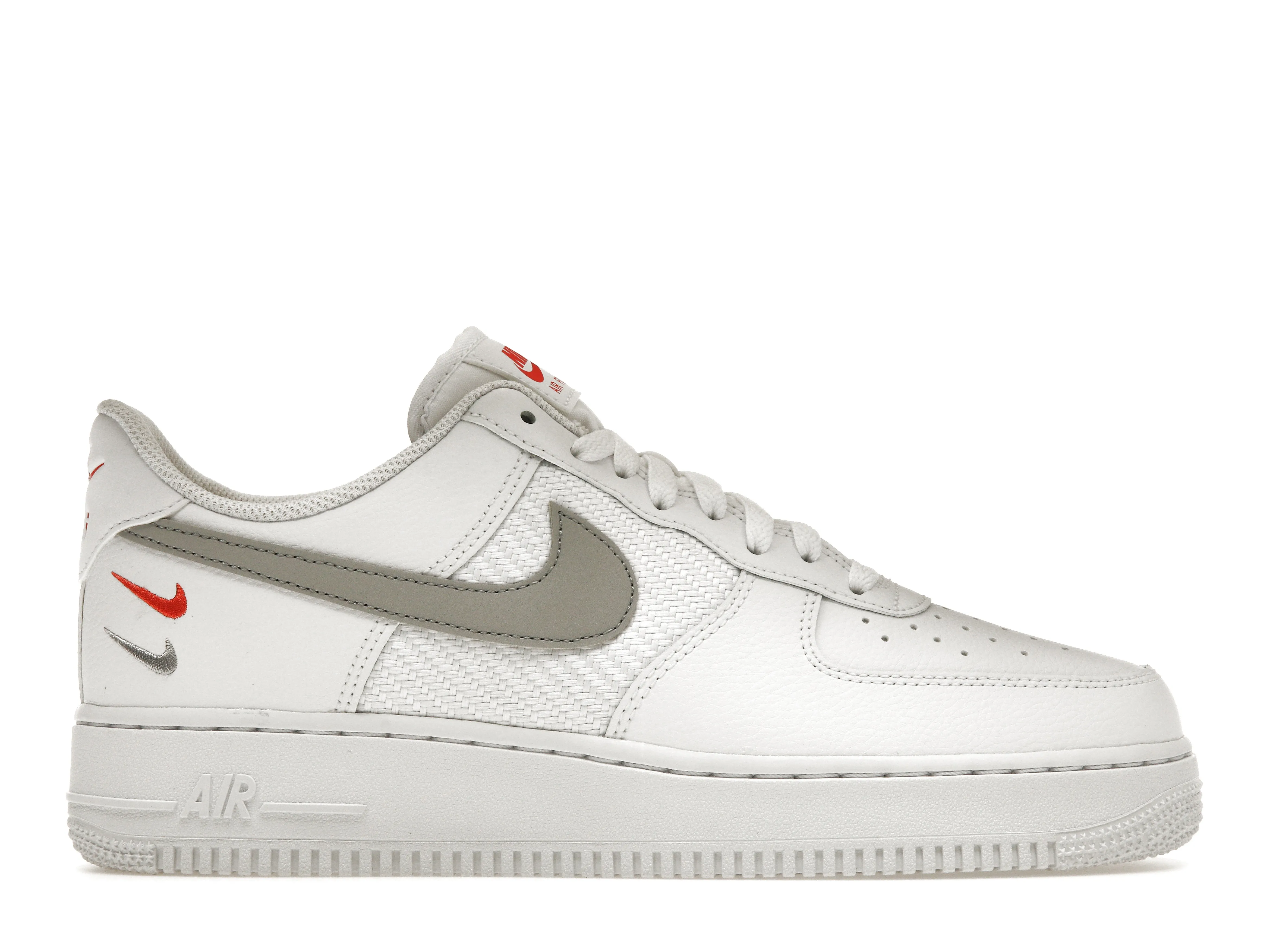 Фото № 1 с приближением к товару «‎Nike Air Force 1 Low 07 SE Double Swoosh White Picante»