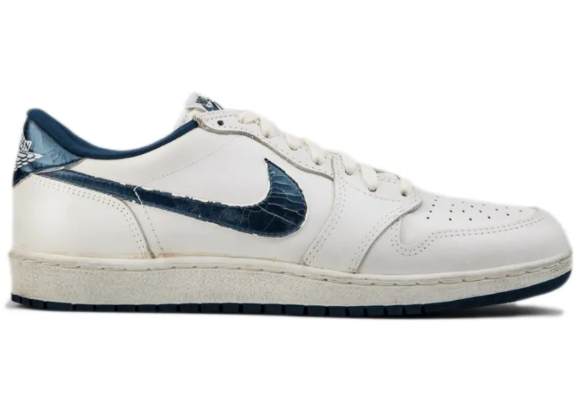 Фото № 1 с приближением к товару «‎Jordan 1 Low OG Metallic Blue (1986)»