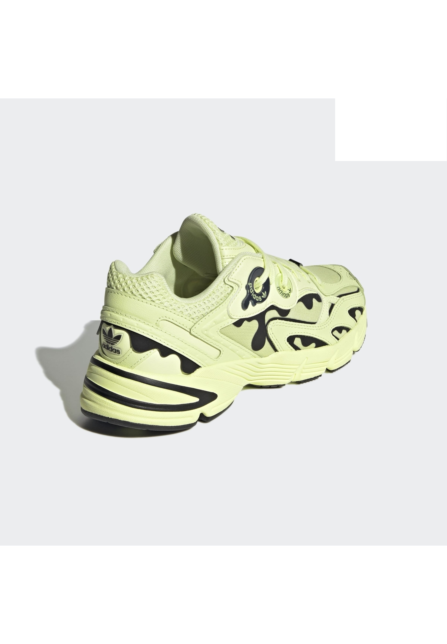 Фото № 3 с приближением к товару «‎Adidas Astir »