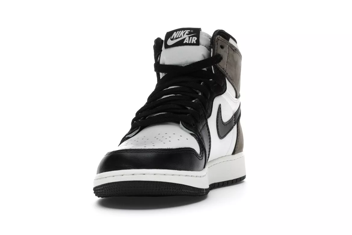Фото № 5 с приближением к товару «‎Jordan 1 Retro High Dark Mocha »