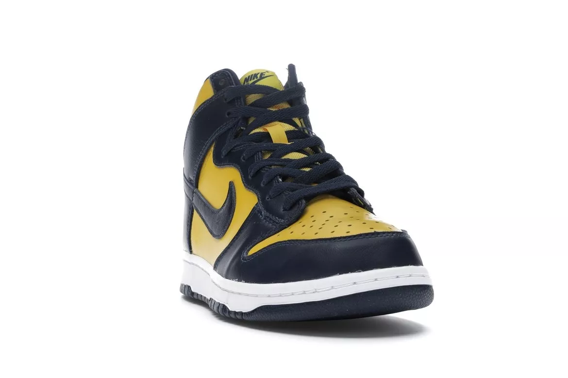 Фото № 5 с приближением к товару «‎Nike Dunk High Michigan (2020)»