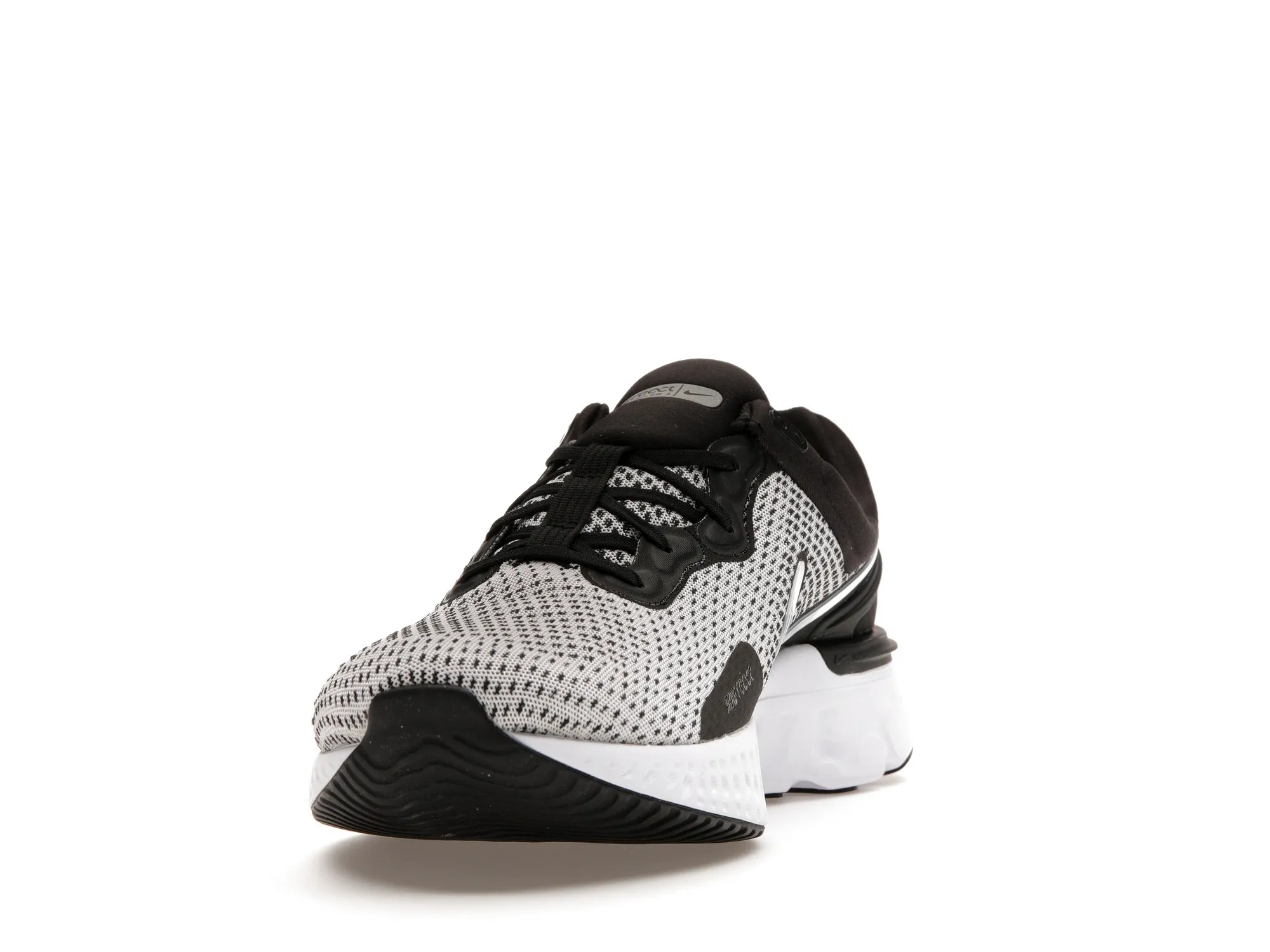 Фото № 3 с приближением к товару «‎Nike React Miler 3 Black Metallic Silver»