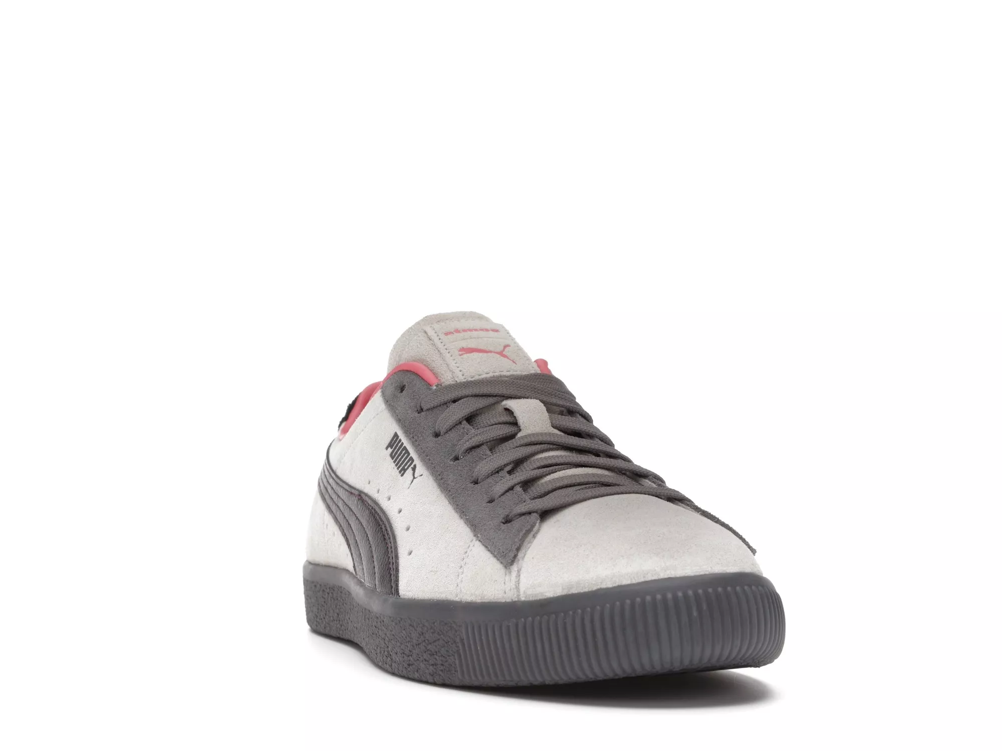 Фото № 3 с приближением к товару «‎Puma Suede atmos Staple»