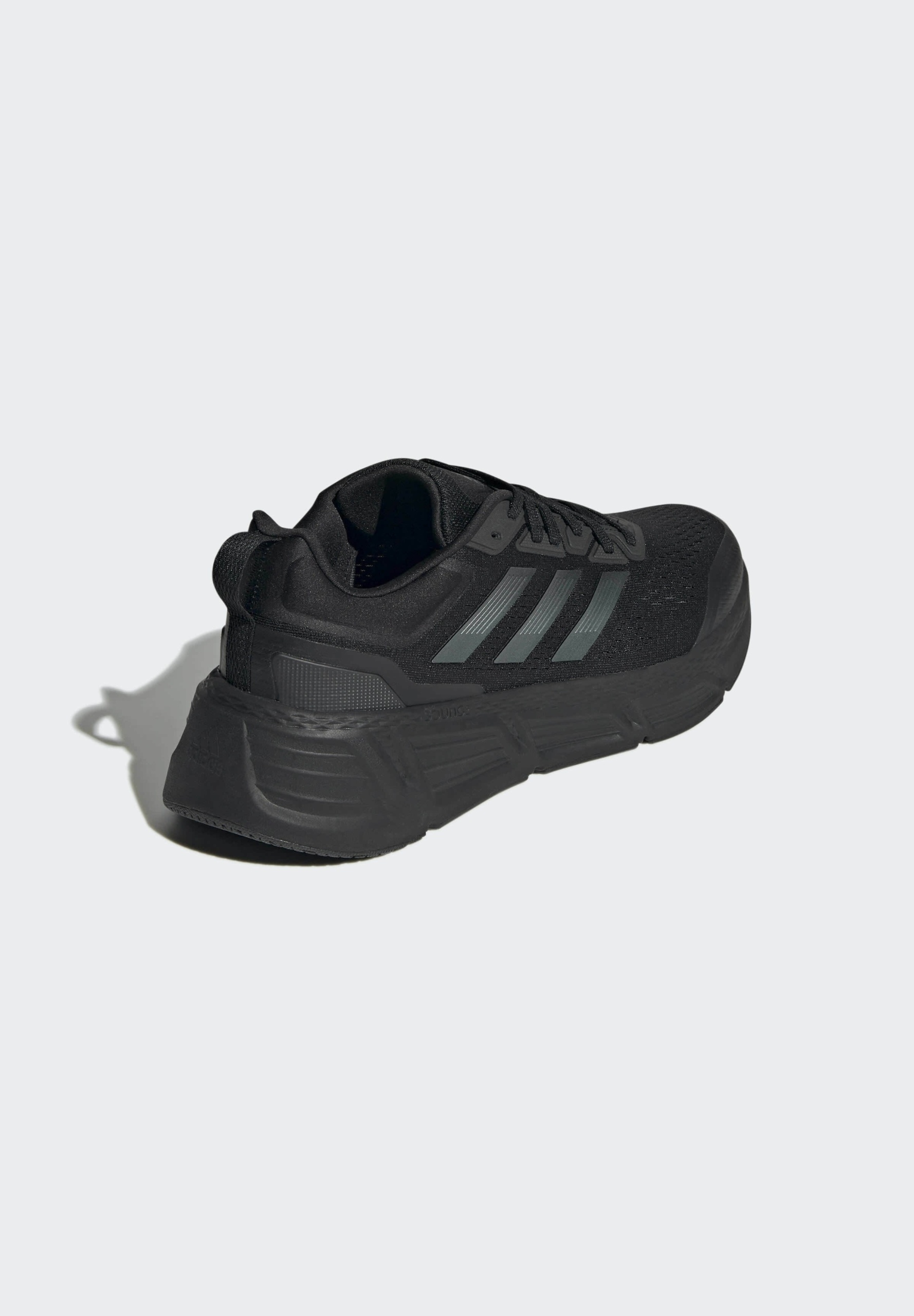 Фото № 3 с приближением к товару «‎Adidas Questar»