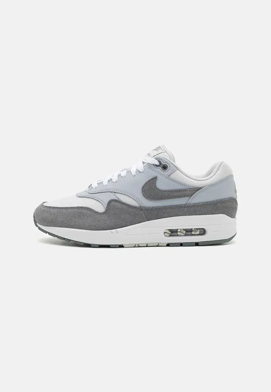 Фото № 1 с приближением к товару «‎AIR MAX 1»