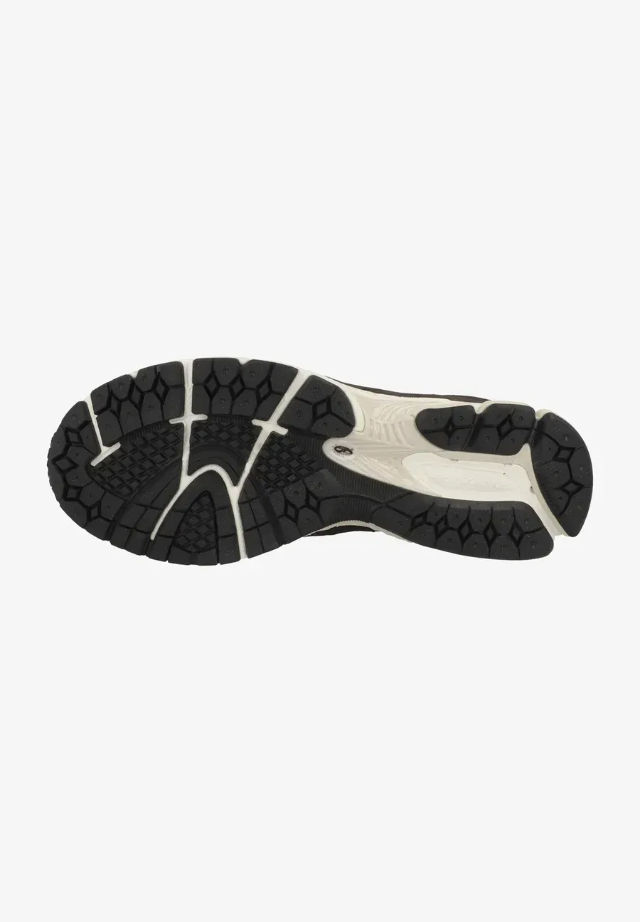 Фото № 4 с приближением к товару «‎M 2002 UNISEX»