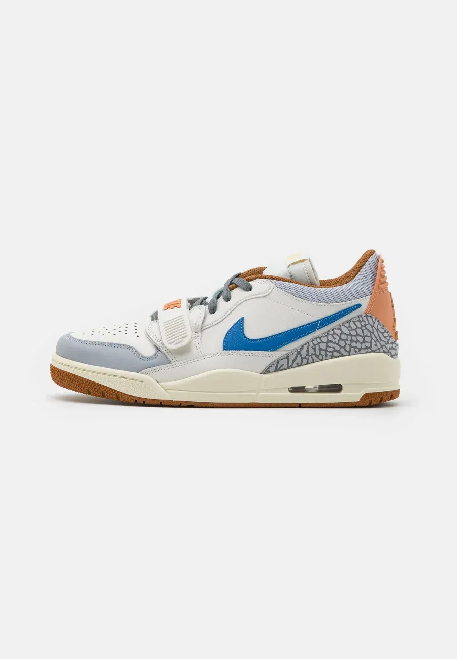 Фото № 1 с приближением к товару «‎AIR JORDAN LEGACY 312 »