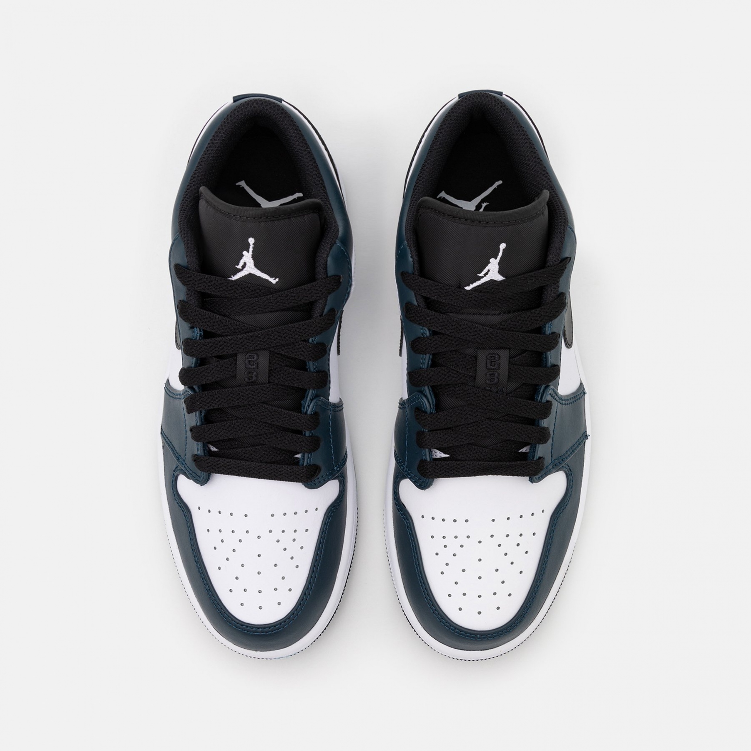 Фото № 4 с приближением к товару «‎Jordan Air 1 »