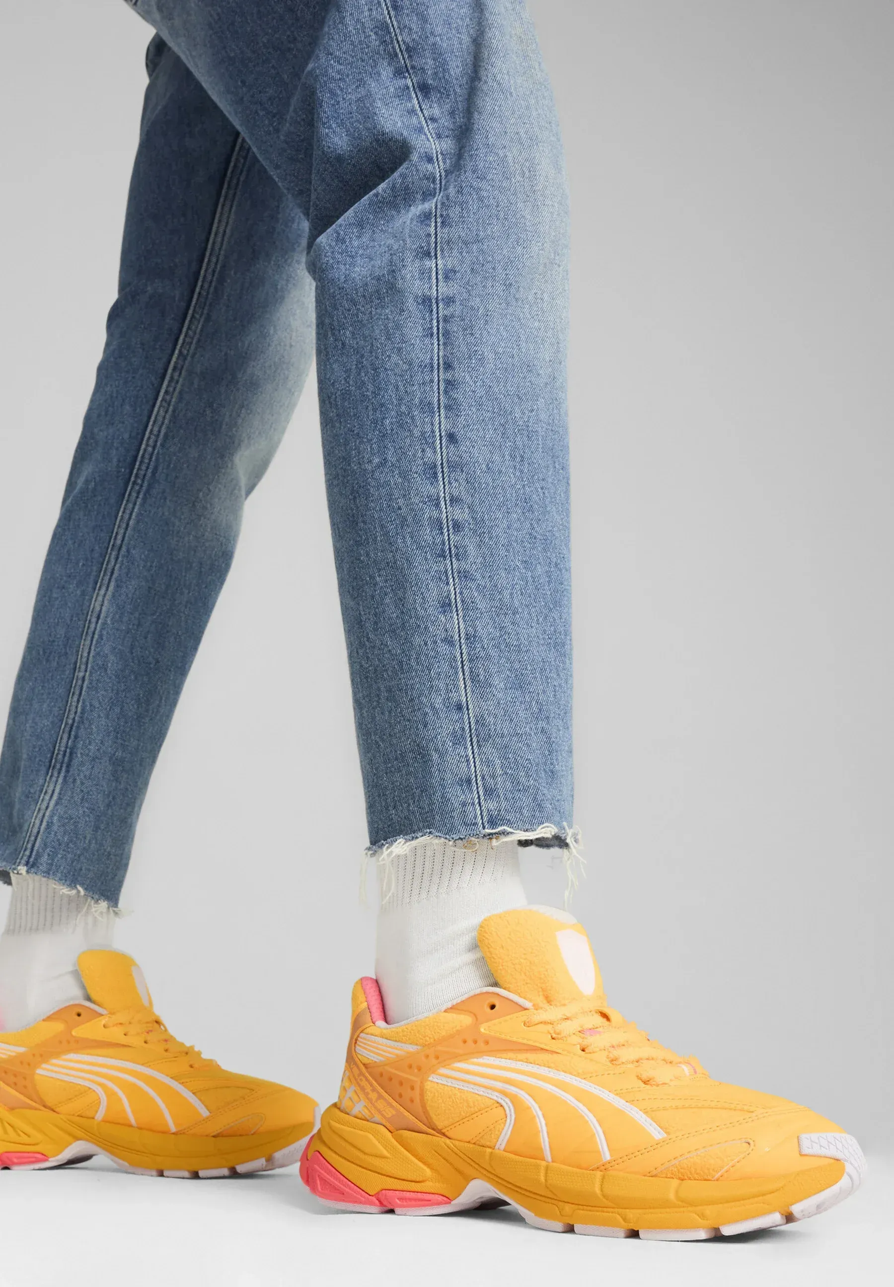 Фото № 2 с приближением к товару «‎SCUDERIA FERRARI VELOPHASIS SNEAKERS»