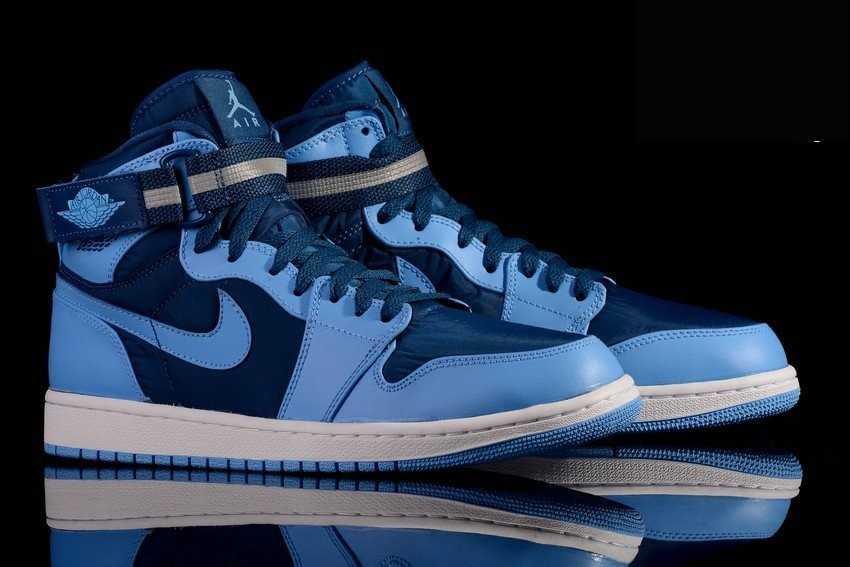 Фото № 2 с приближением к товару «‎Nike Air Jordan 1 Strap North Carolina »