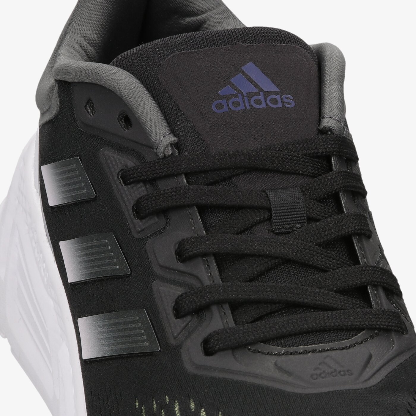 Фото № 4 с приближением к товару «‎Adidas Questar»